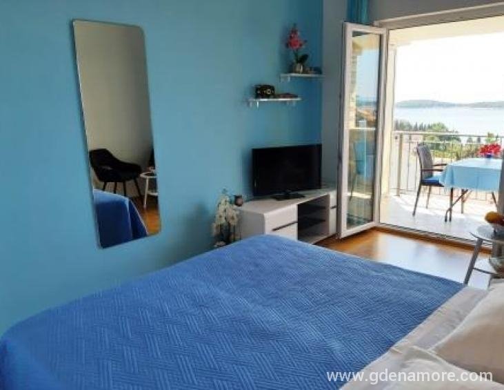 BLUE 07